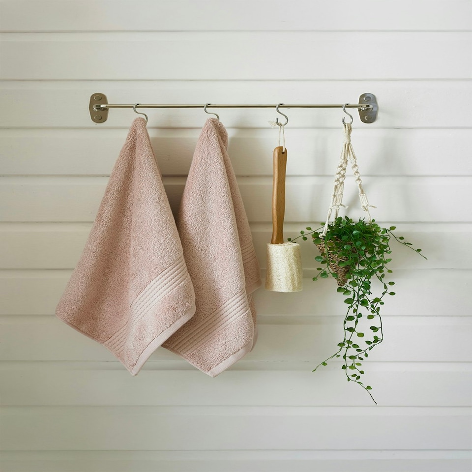image 1 of Poloma 700GSM Supersoft Cotton Towels – Ultra-Absorbent, Premium Comfort in All Sizes | Pink | Blush | Bath towel
