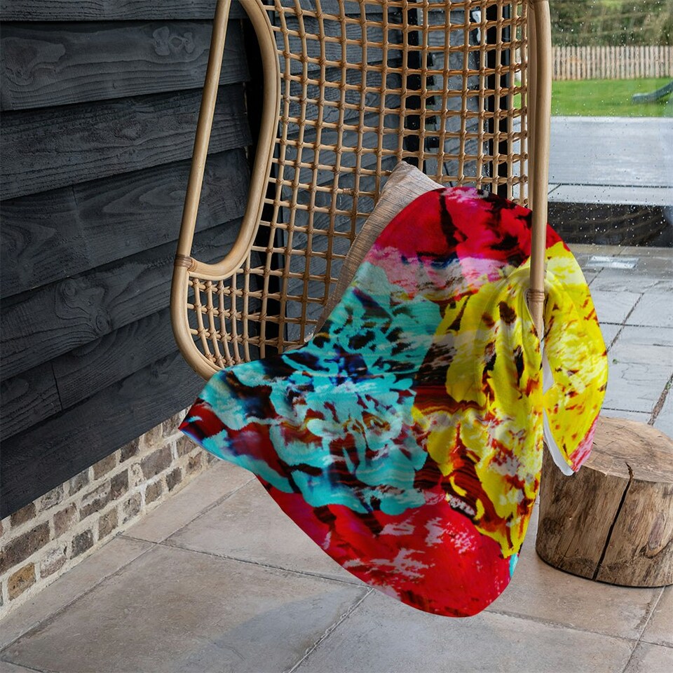 image 1 of roses (Blanket)