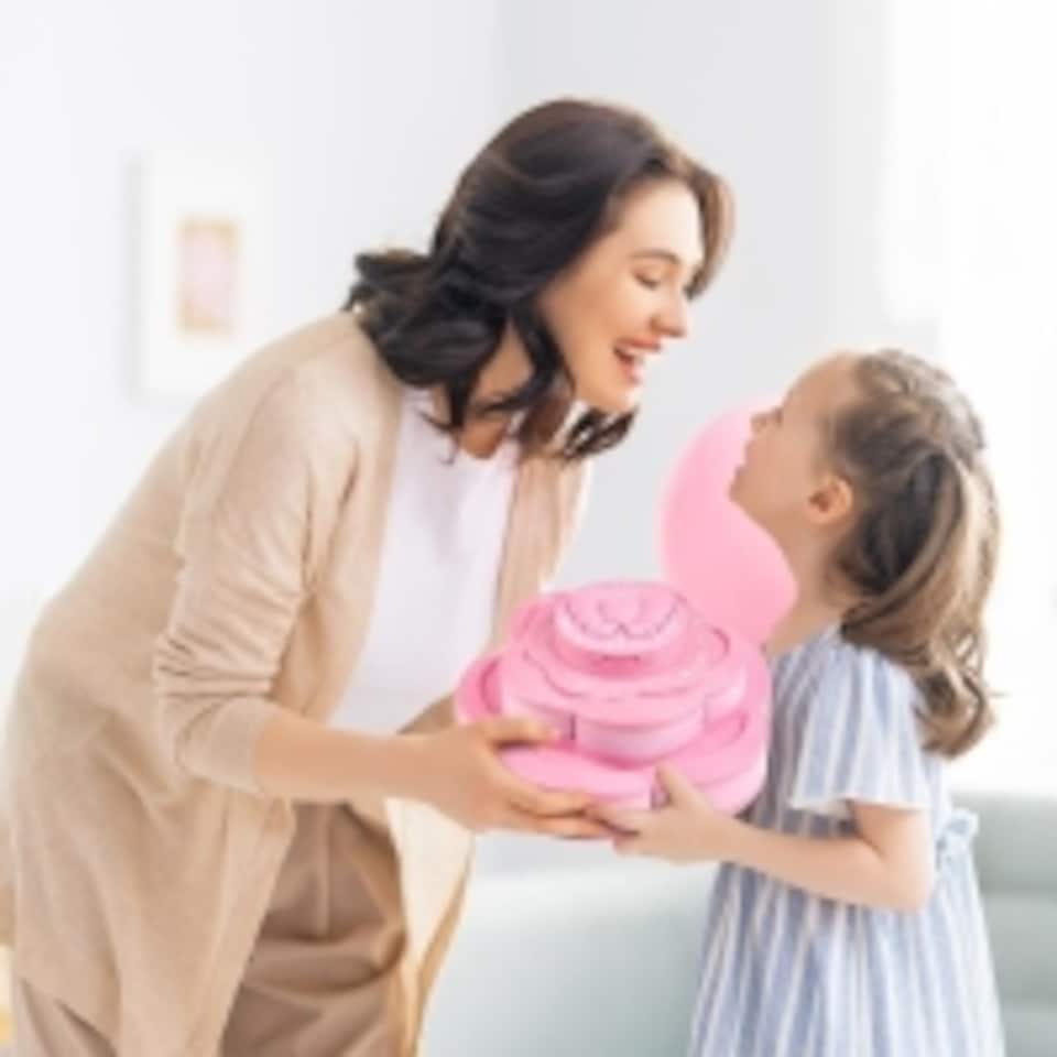 image 1 of Kids Washable Makeup Set - Pretend Play Cosmetic Kit with Lipstick, Nail Polish & Brushes in Flower Case for Girls Ages 3+