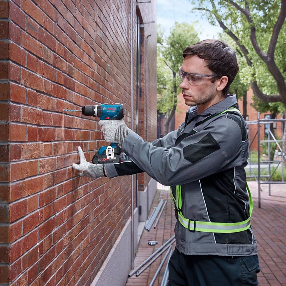 image 1 of Bosch GSB 18V-55 Cordless Brushless 18v Combi Drill Inc 1x 4Ah Battery 0615A5005M