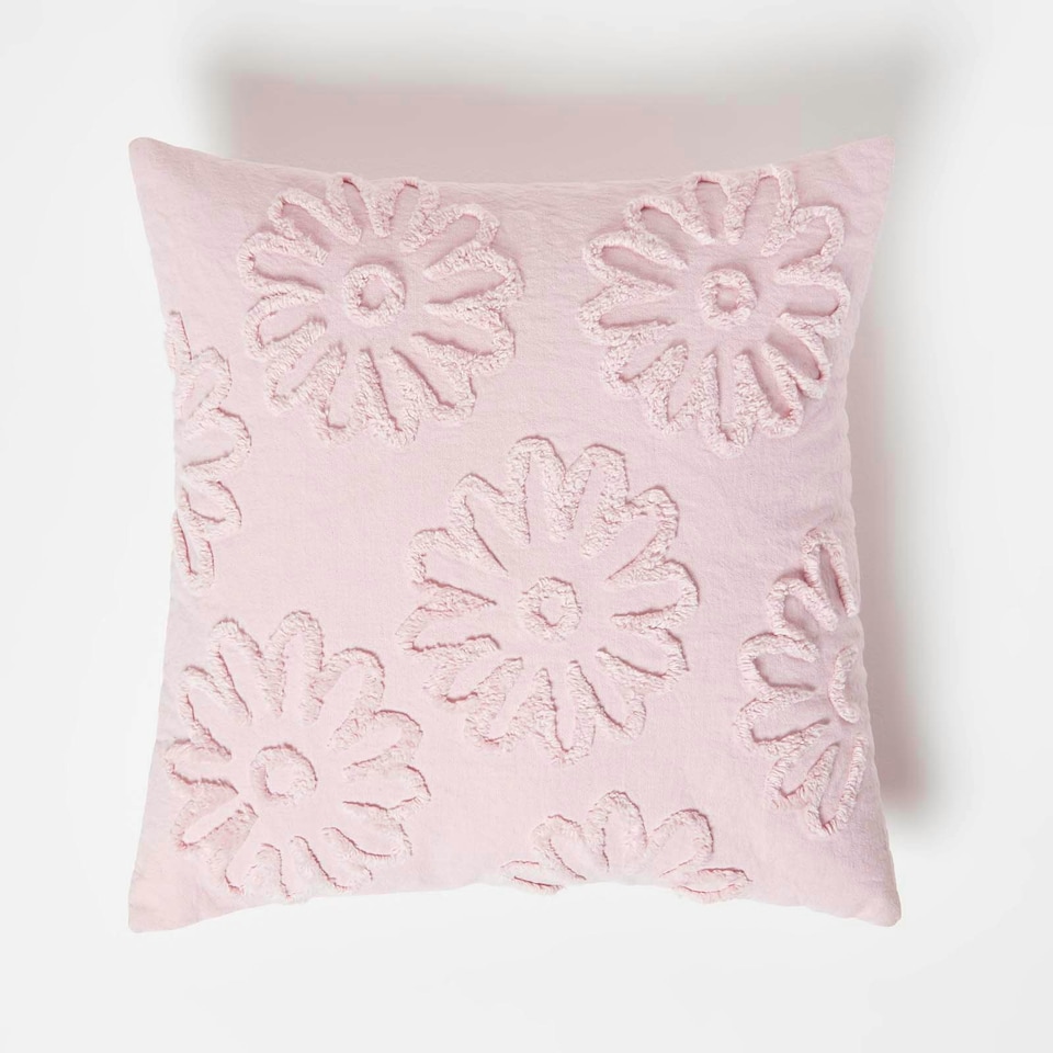 image 1 of Homescapes Floral Daisy Lilac Tufted Cotton Cushion - 45 x 45 cm Purple