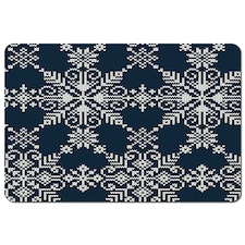Knitted pattern of white snowflakes (placemat)