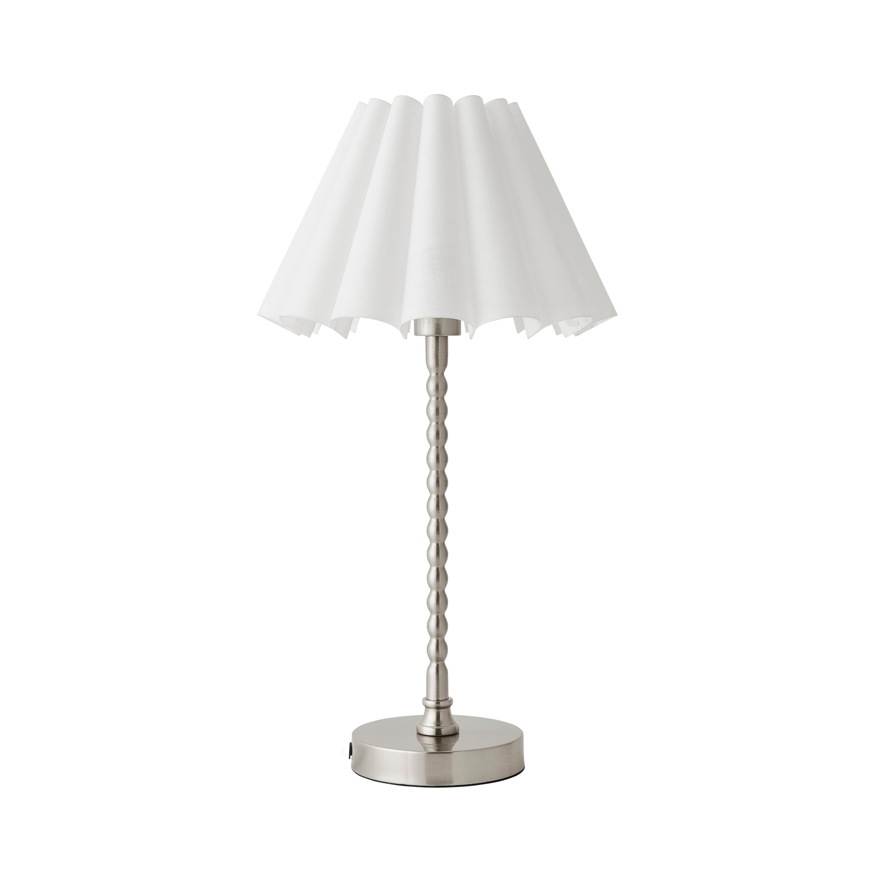 ValueLights Maeve White Scallop Pleated Taper Shade Brushed Chrome Bobbin Table Lamp & Bulb in Silver