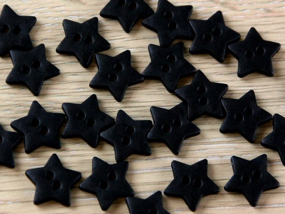 Dill Black Star Plastic Buttons for Dressmaking - 15mm - per value pack of 24