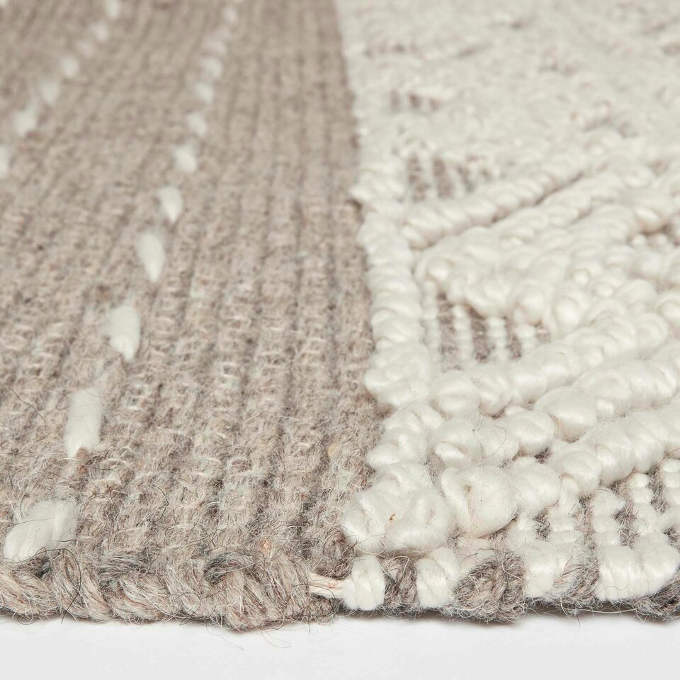 image 1 of Homescapes Patna Beige and Natural Kilim Wool Rug - 160 x 230 cm Cream | 160 x 230 cm