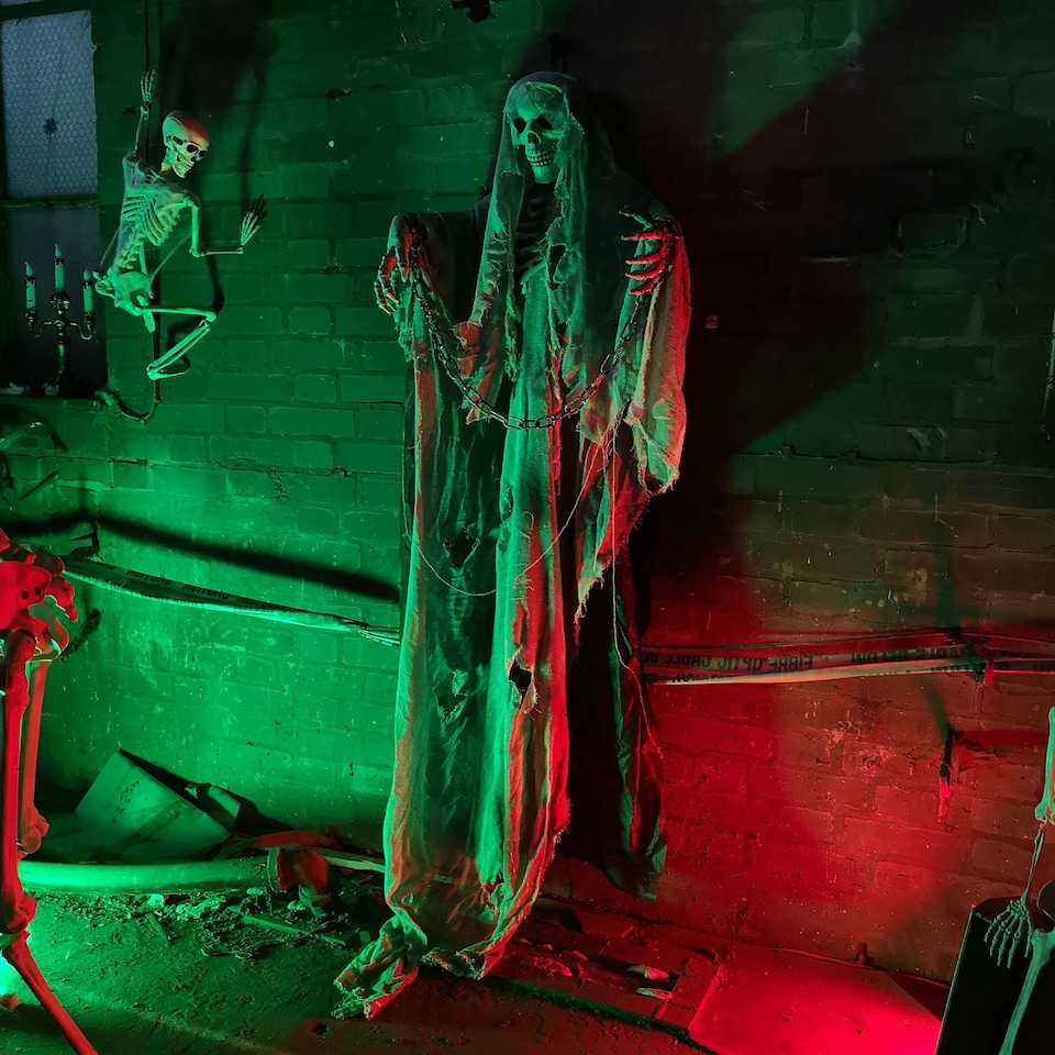 image 1 of 2m (6.5ft) Grey Hanging Halloween Skeleton Ghost Decoration with Chains