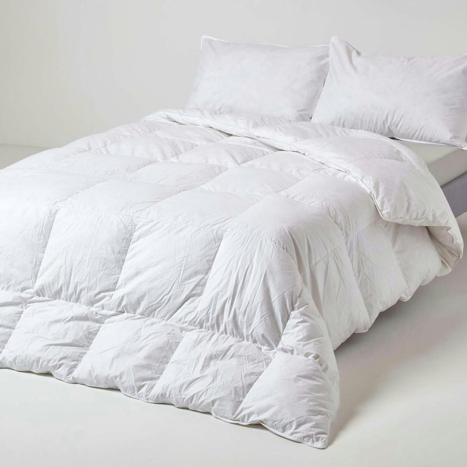 image 1 of Homescapes Duck Feather and Down 13.5 Tog Duvet for Winter, Super King
