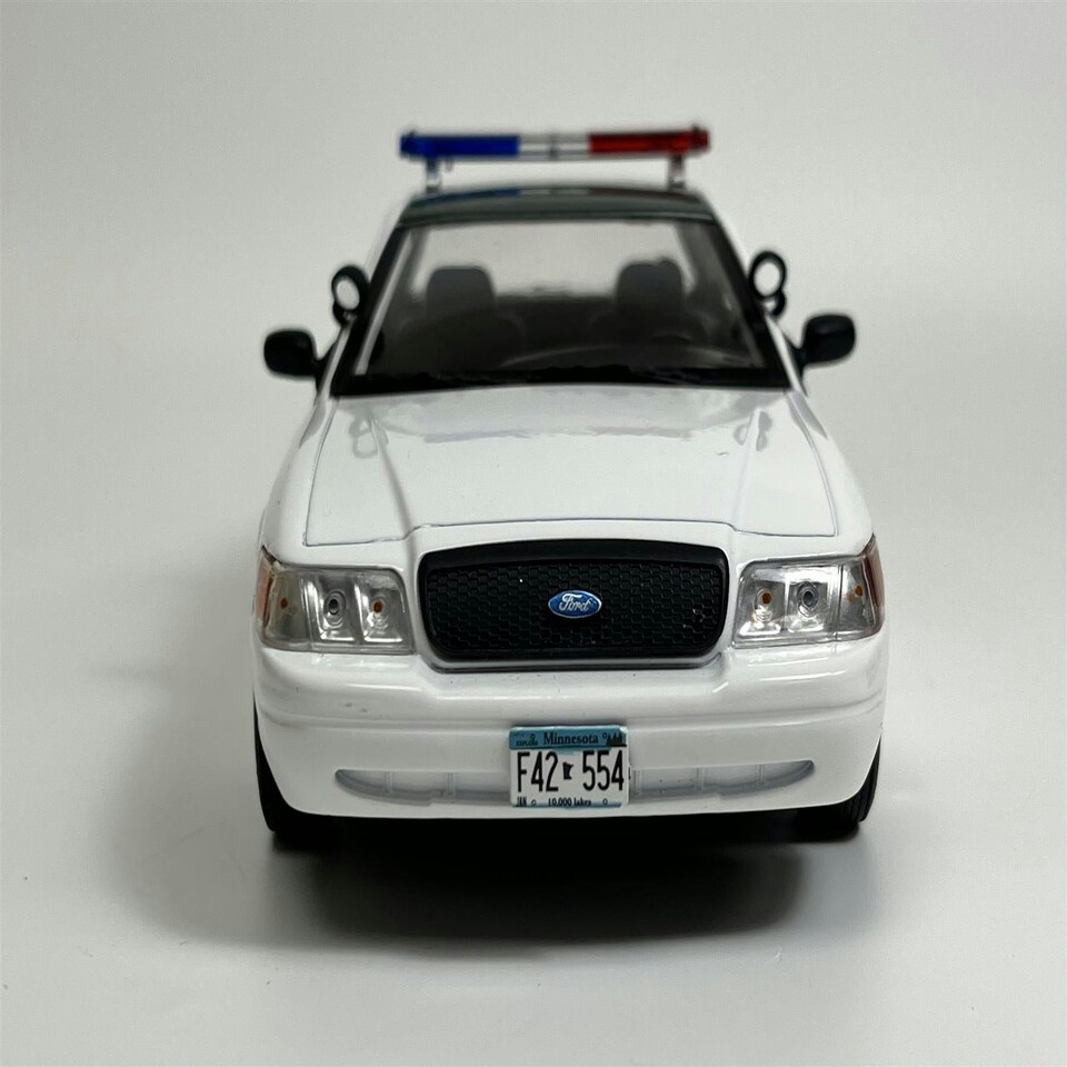 image 1 of Fargo 2006 Ford Crown Victora 1:24 Scale Greenlight 84153