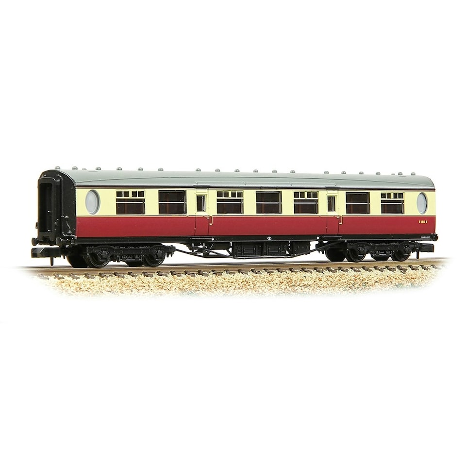 Graham Farish Thompson Third Corridor BR Crimson/Cream E1513E