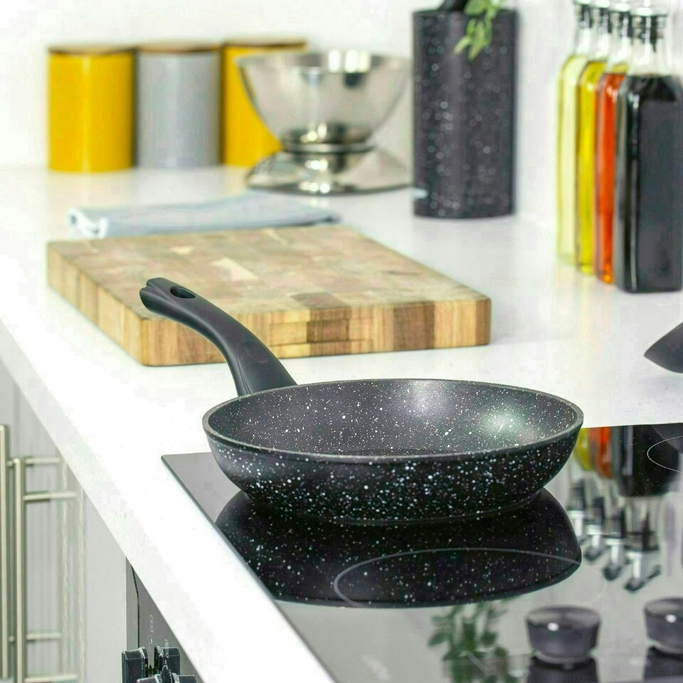 image 1 of Blackmoor 67080 Classic 28cm Frying Pan