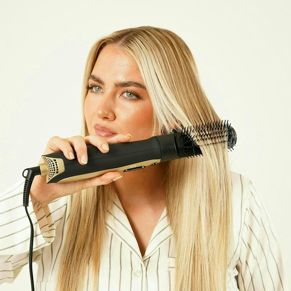 image 1 of Bauer Wet & Dry Hair Styler Drying Brush