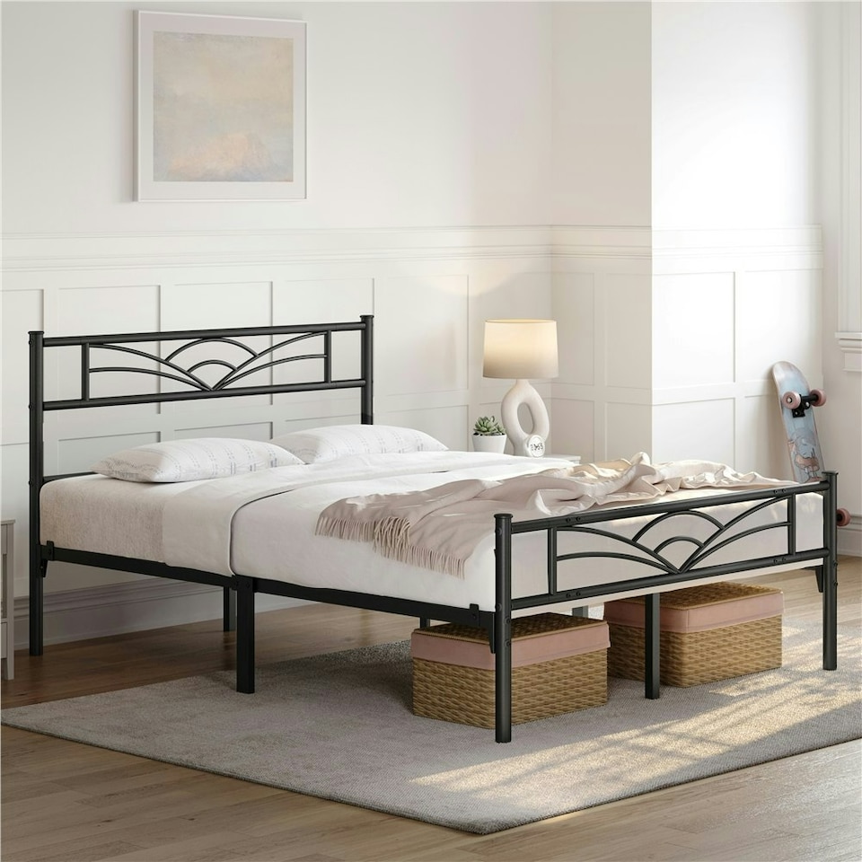 image 1 of Yaheetech Metal Platform Bed Frame with Cloud-inspired Design Headboard Black, 4ft6 Double