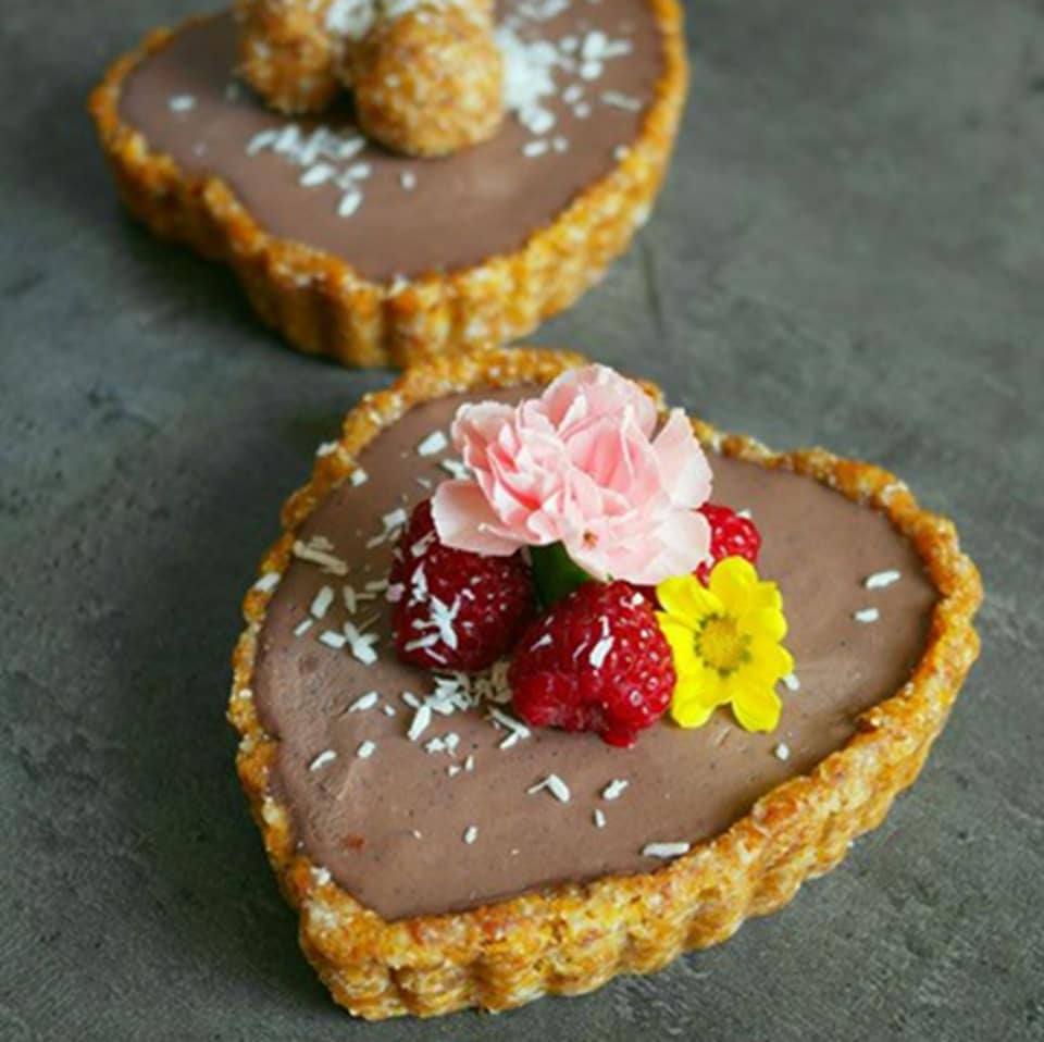 image 1 of Individual Tart Tin: 10cm Luxe Mini Heart Pan, Non Stick