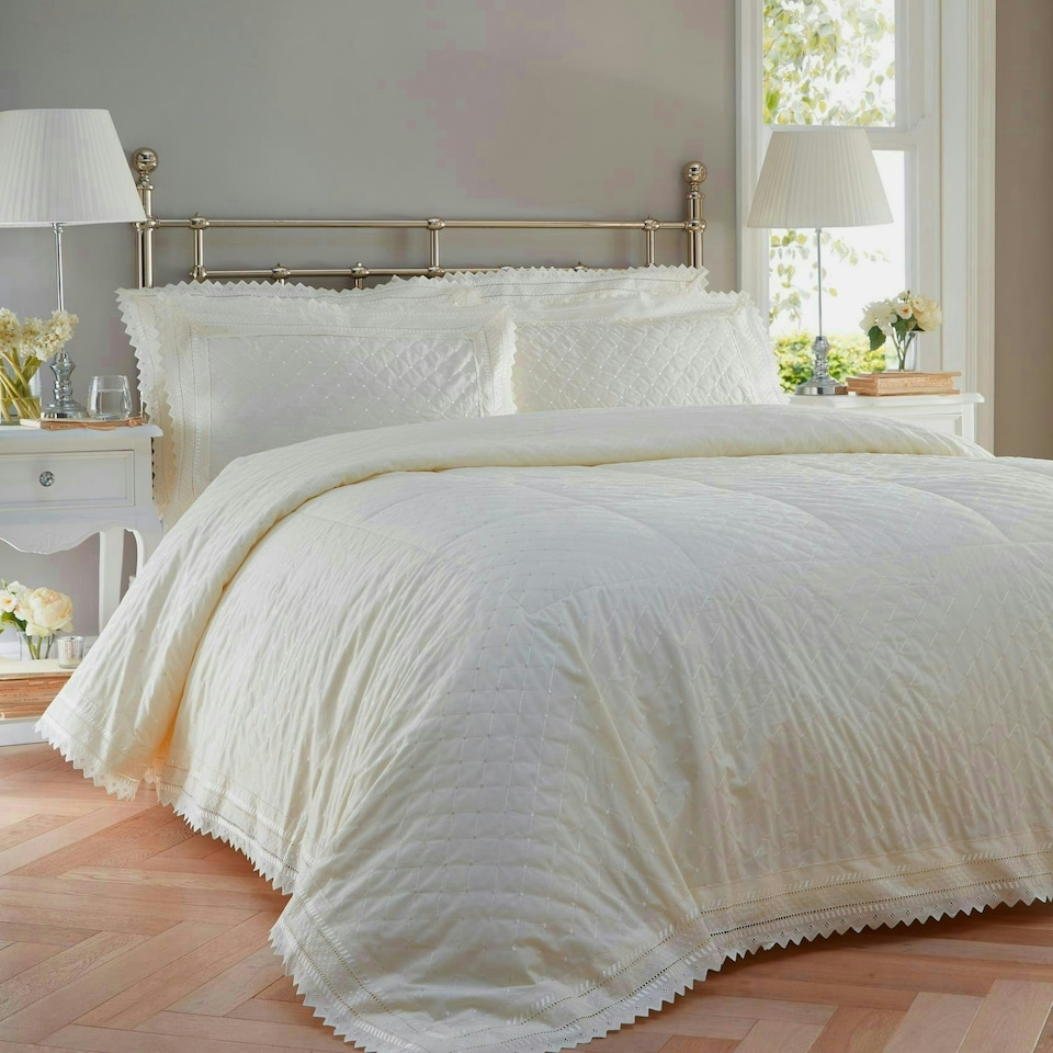 image 1 of Balmoral Cream Bedspread Set