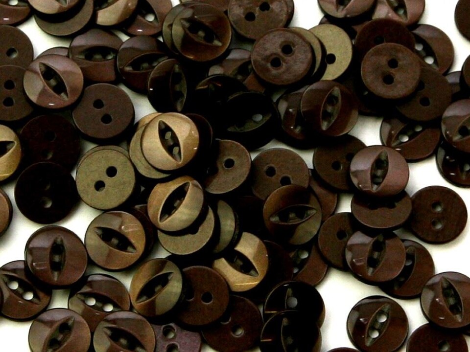 Minerva Brown 11.5mm Round Fish Eye Buttons for Dressmaking - per pack of 100