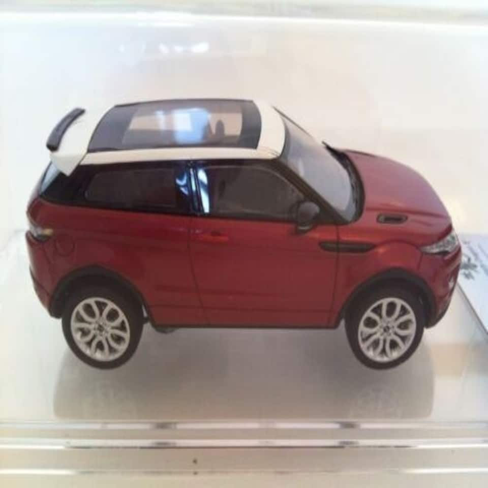 image 1 of Century Dragon Land Rover Evoque 2011 Firenze Red CDLR 1001 New Range