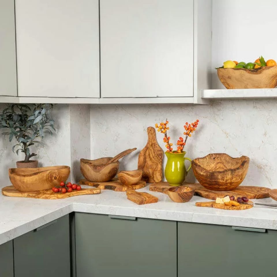 image 1 of Verano Spanish Ceramics Olive Wood Small Serving Board w/ Handle - 26x12cm Brown