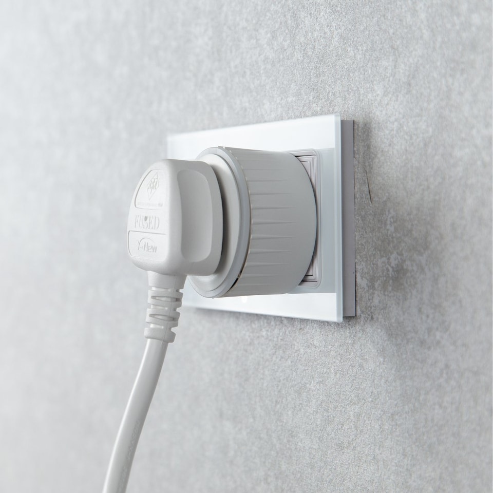 image 1 of Shelly Plus Smart UK Plug White