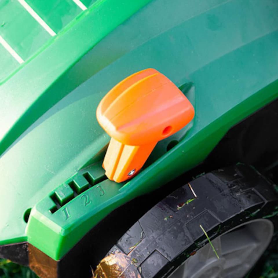 image 1 of Hawksmoor 1500W 32cm Scarifier 230V