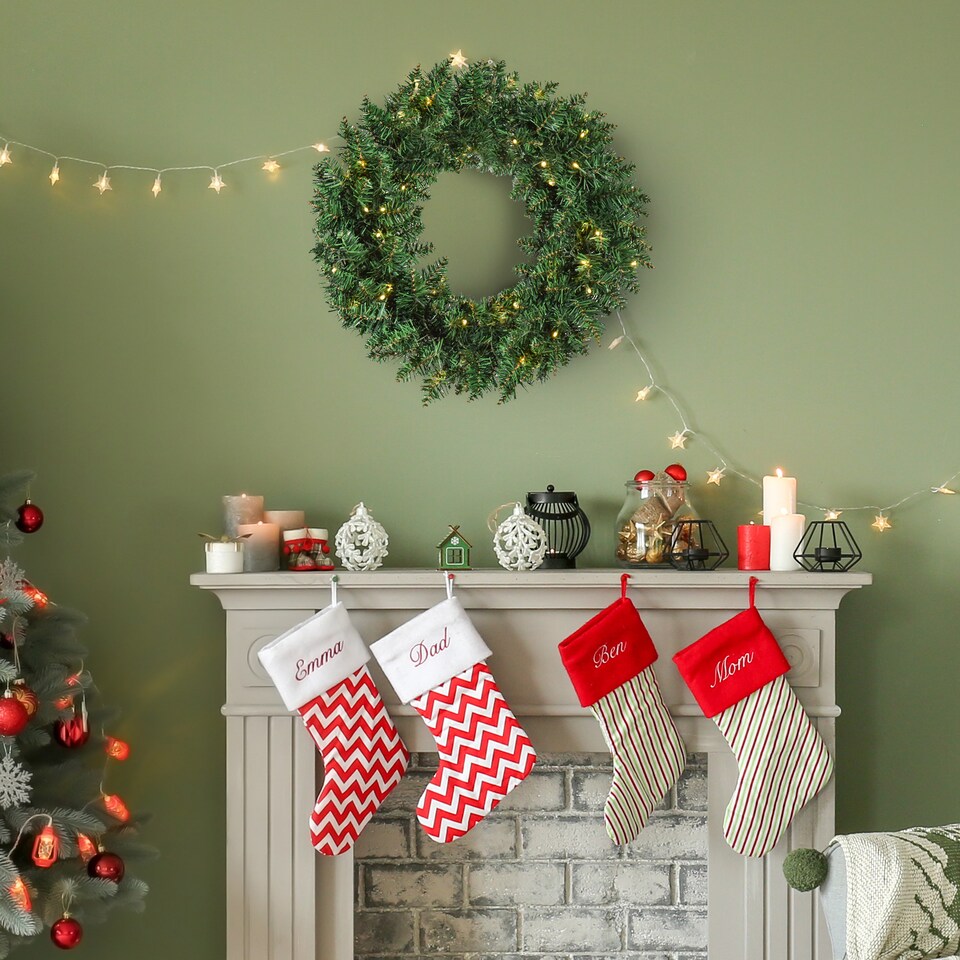 image 1 of HOMCOM Christmas Wreath 50 Warm White LED Lights Ideal Artificial Decor