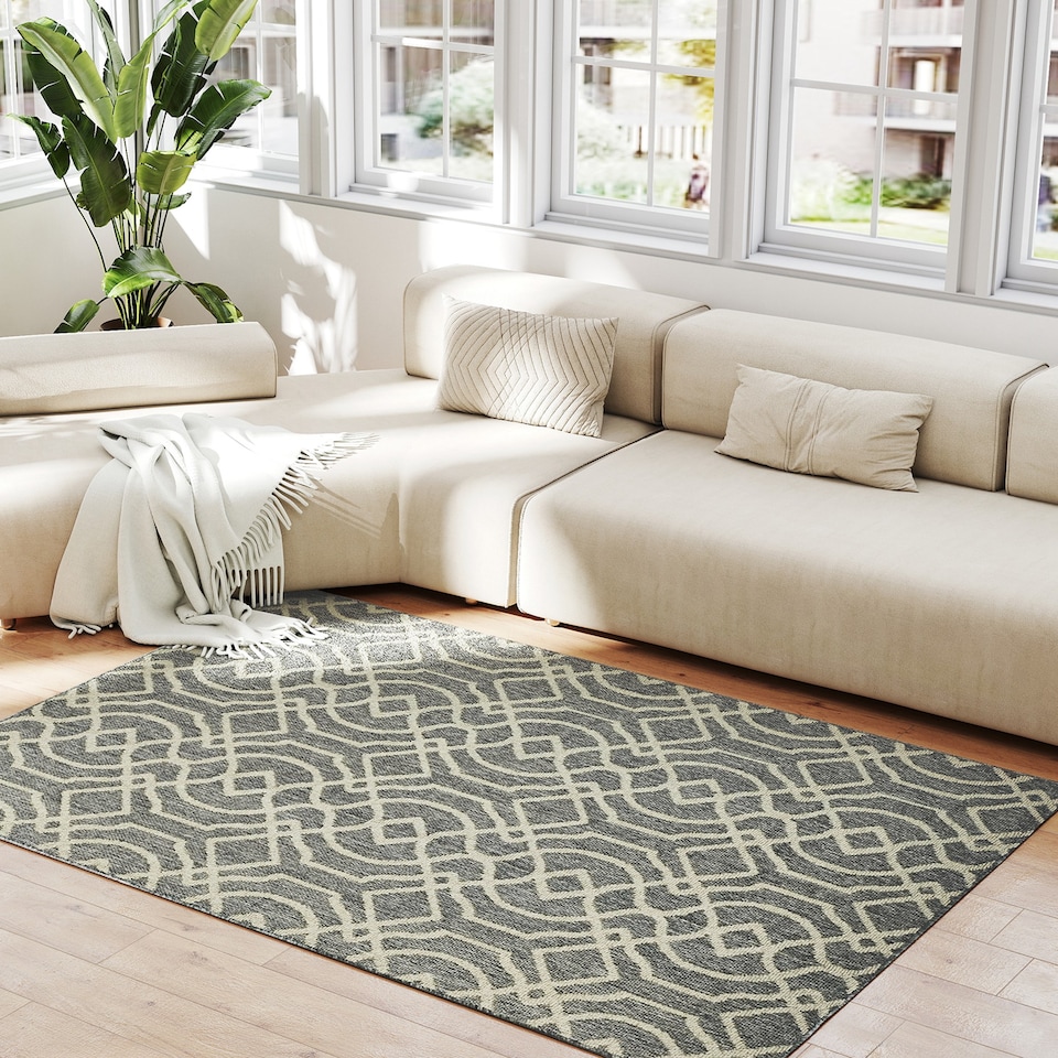 image 1 of HOMCOM UV Resistant Indoor & Outdoor Area Rug, Easy-Cleaning Machine Washable Rug with Geometric Pattern for Patio, Garden, Kitchen, Bathroom or Living Room, 170 120 cm, Grey | Grey | White | 1