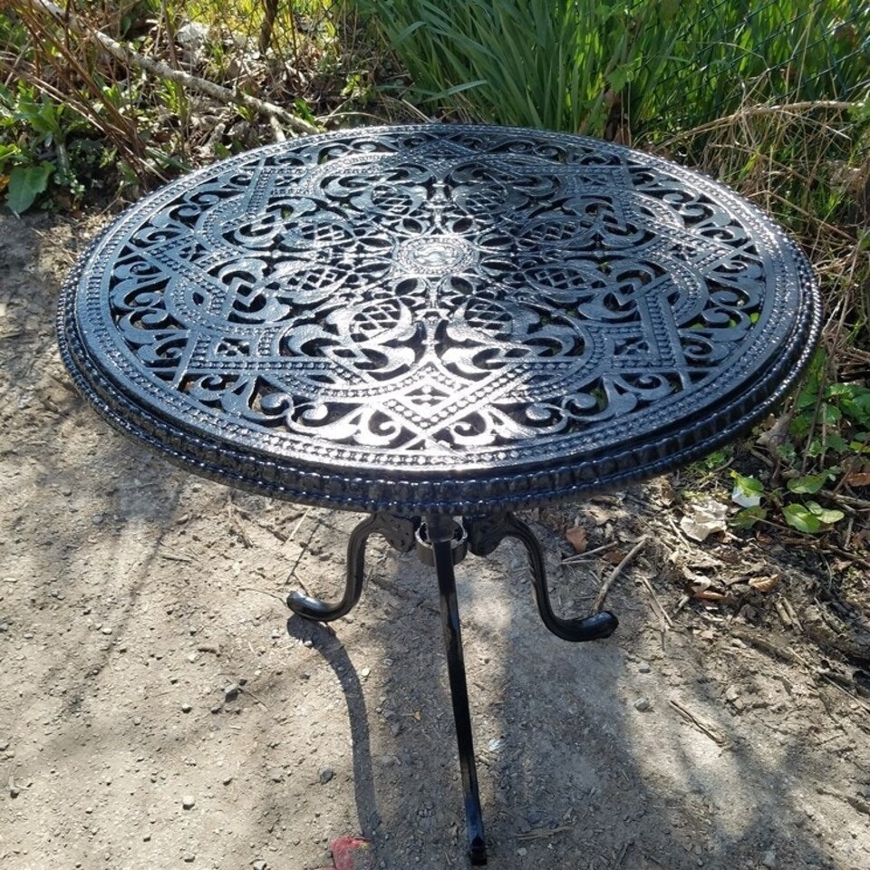 image 1 of Grape Round Table British Made, High Quality Cast Aluminium Garden Furniture - L61.5 x W61.5 x H68 cm Black