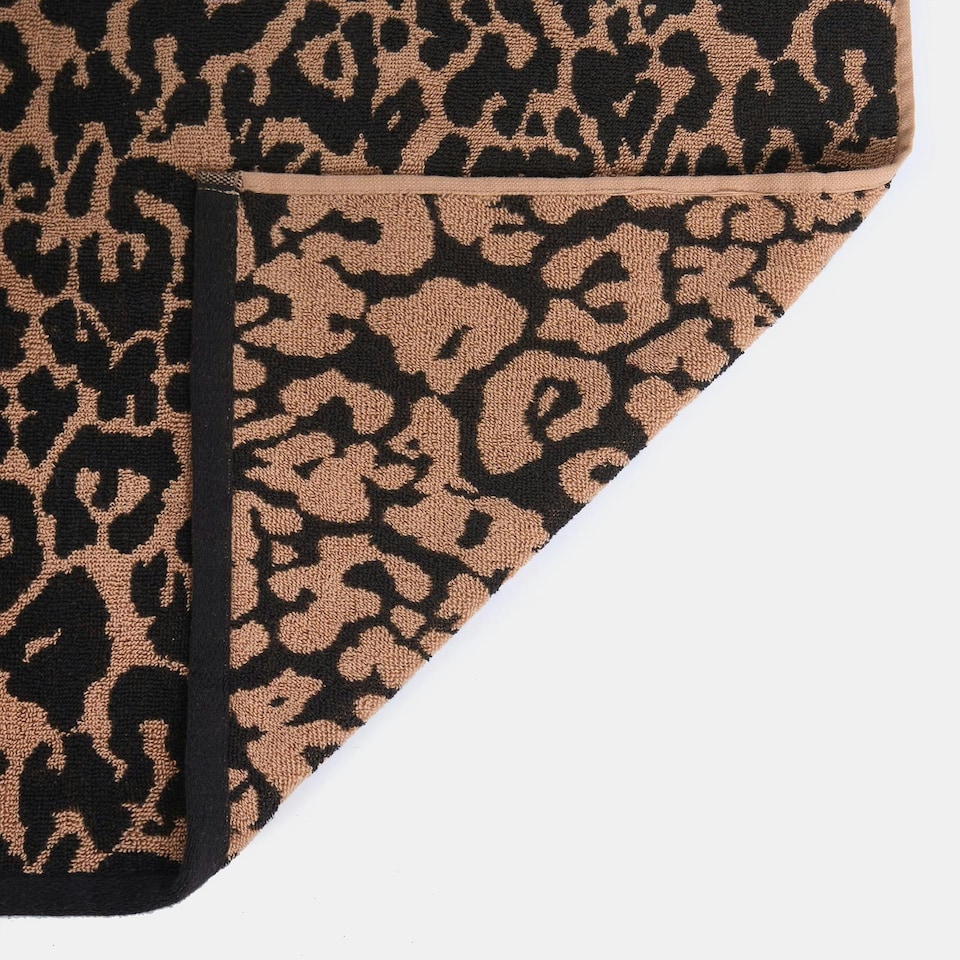 image 1 of OHS Luxury 100% Cotton Leopard Jacquard Absorbent Quick Drying Hand Towel Cream | Natural | Hand towel