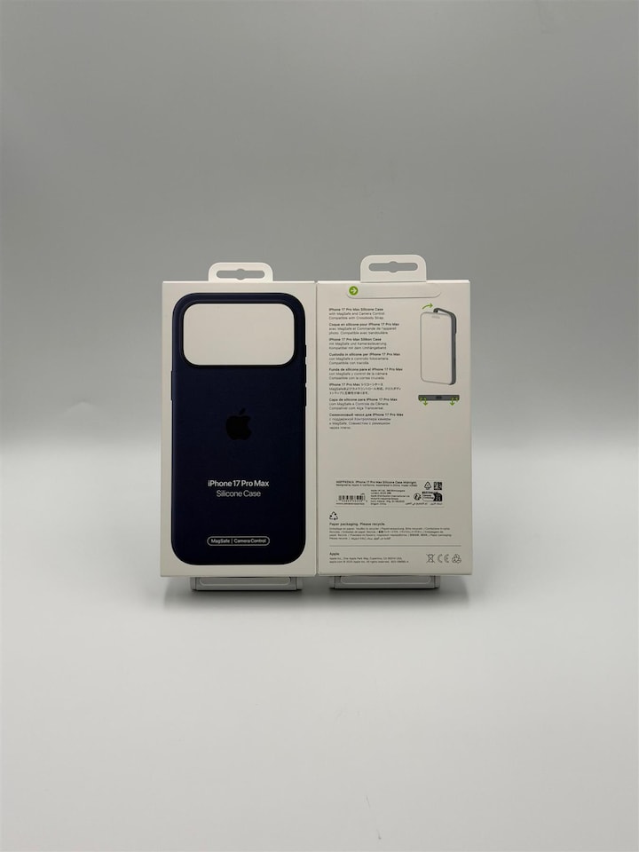 image 1 of Apple Silicone Case with MagSafe for iPhone 17 Pro Max 6.9 Midnight A3560 - MGFP4ZM/A