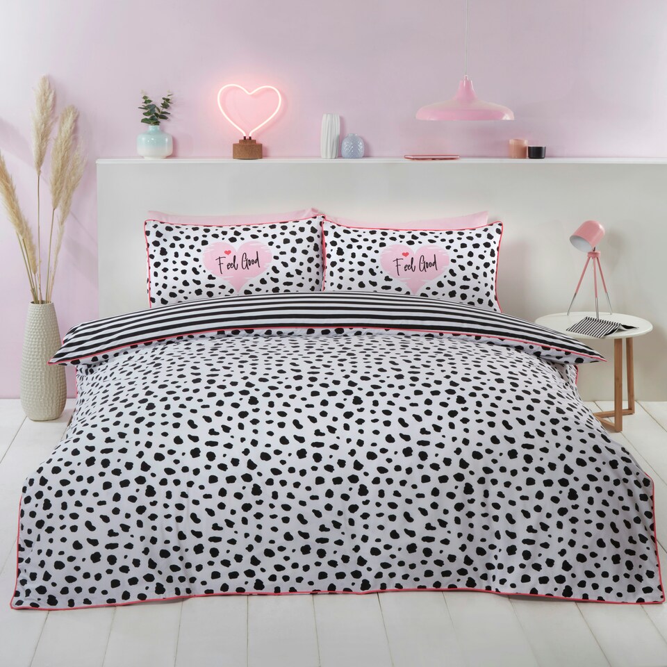 image 1 of Dalmation Polycotton Reversible Duvet Cover Set with Pillowcase Pink | King