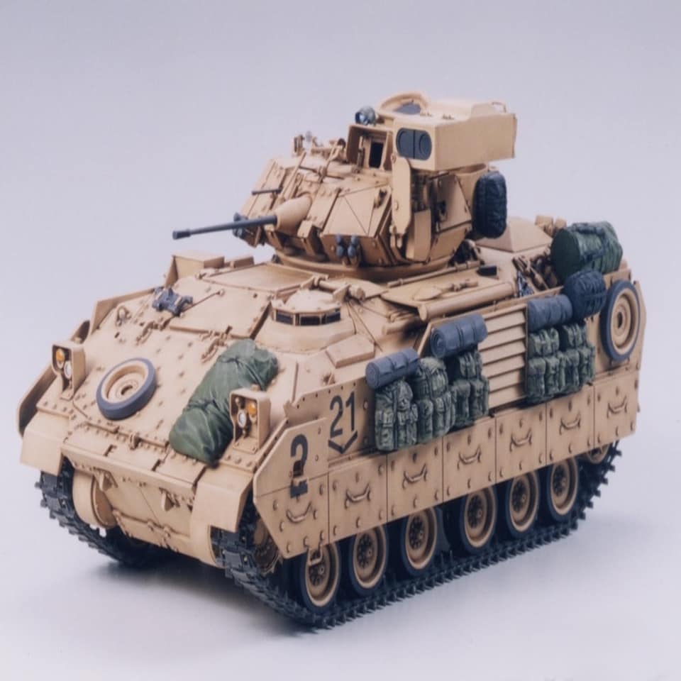 Tamiya US M2A2 ODS Infantry Fighting Vehicle (1:35 Scale)