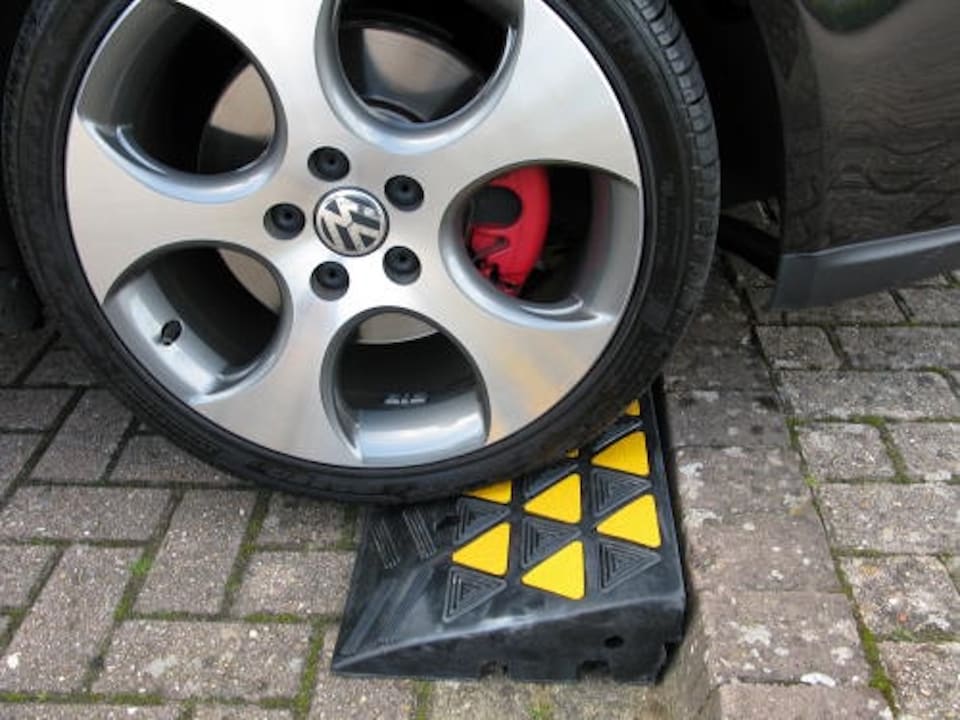 image 1 of The Ramp People Rubber Kerb Ramps - Heavy Duty 20,000kg Capacity Includes Fixings | For Cars, Vans, HGVs, Motorbikes