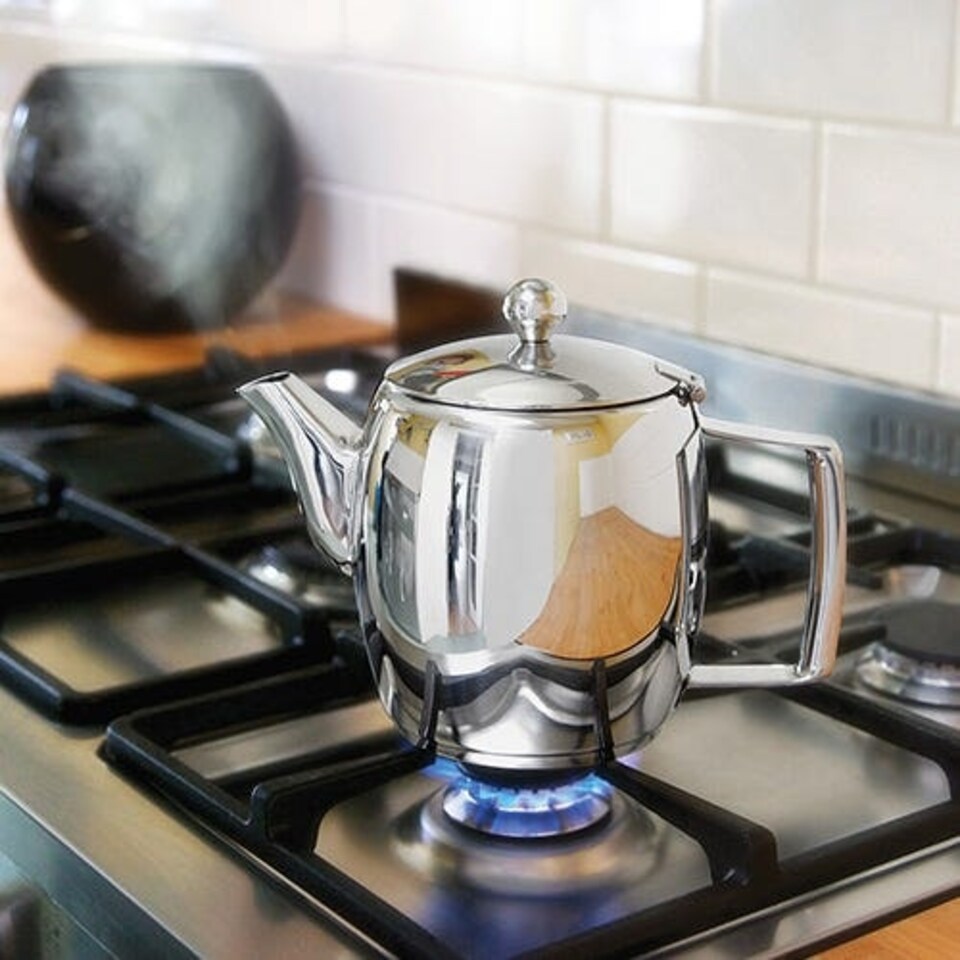 image 1 of Judge Traditional Hob Top Teapot 4 Cup 1L Silver