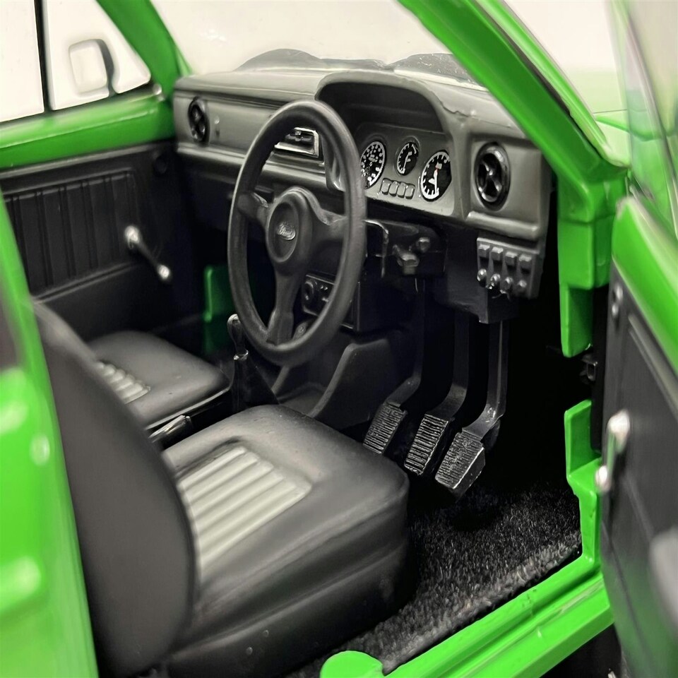 image 1 of 1975 Ford Escort MKII 1600 Sport Green 1:18 Scale Sun Star 4619