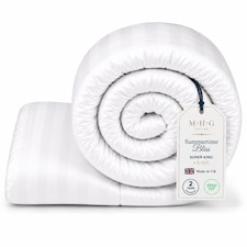 MHG Living 4.5 Tog Summer Duvet – Lightweight Cooling Hollowfibre Quilt for Hot Sleepers | Breathable Microfibre Stripe Cover, Hypoallergenic & Skin-Friendly Bedding | Made in UK, OEKO-TEX Certified