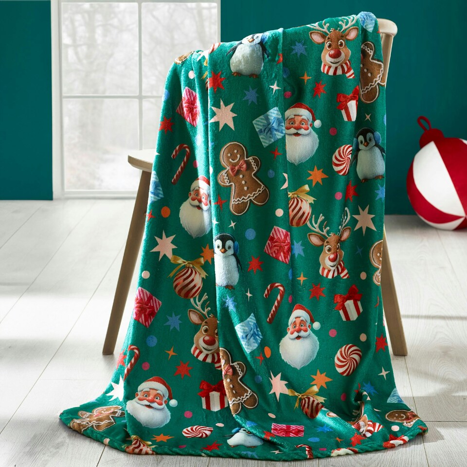 image 1 of Catherine Lansfield Christmas Icons Cosy Fleece 130x170cm Blanket Throw Green Green