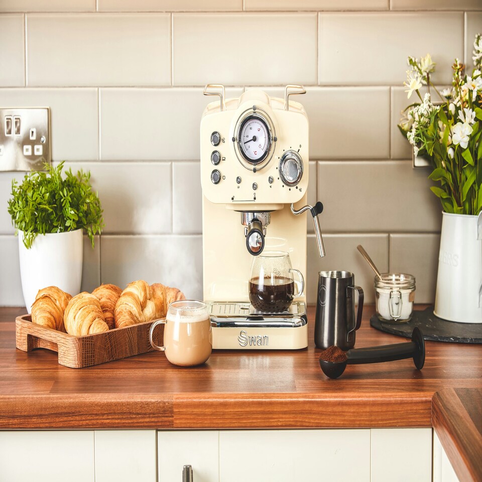 image 1 of Swan SK22110CN Pump Espresso Coffee Machine Cream