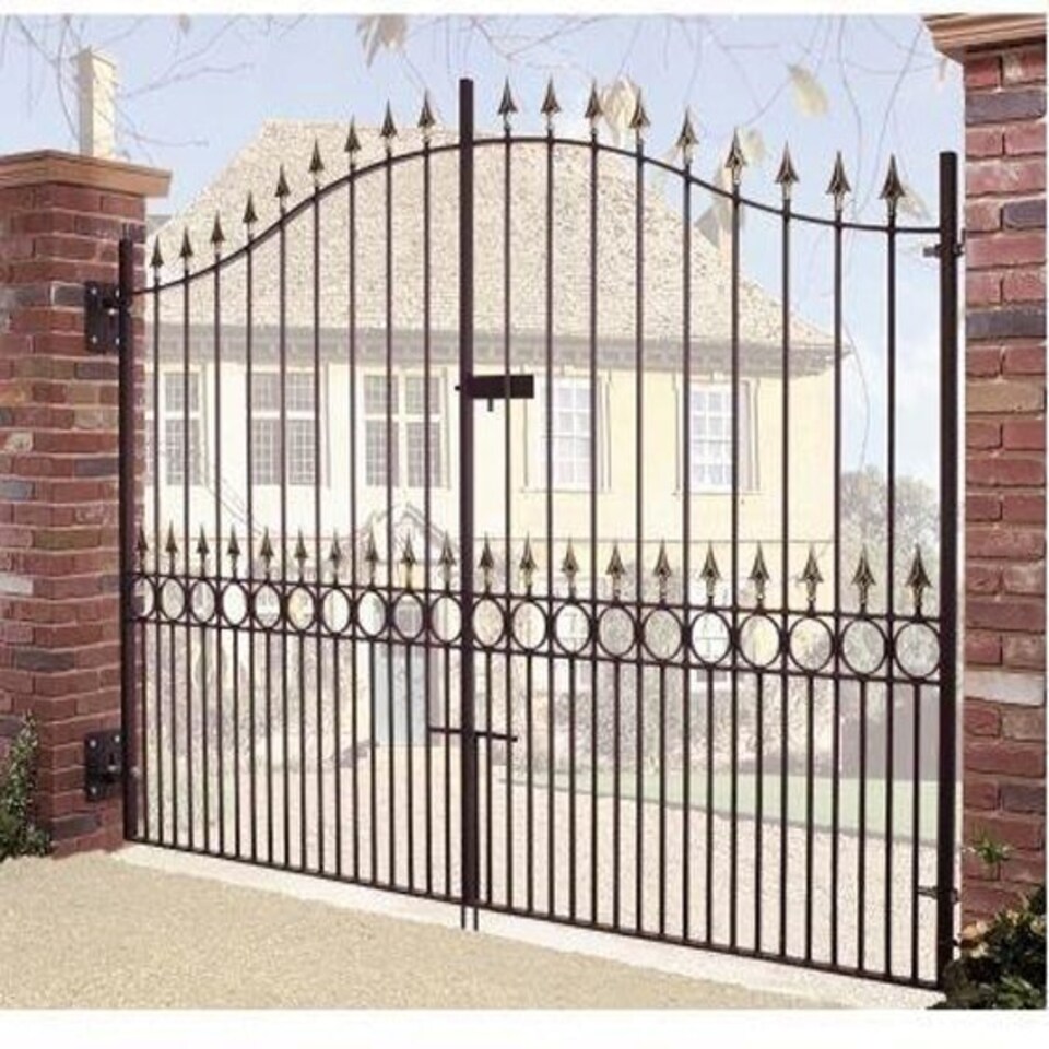 Balmoral Premium Range Spear Top Tall Bow Top Double Gate - Solid Steel - Fits Gap of 3048 mm x 2082 mm High - Primed Brown