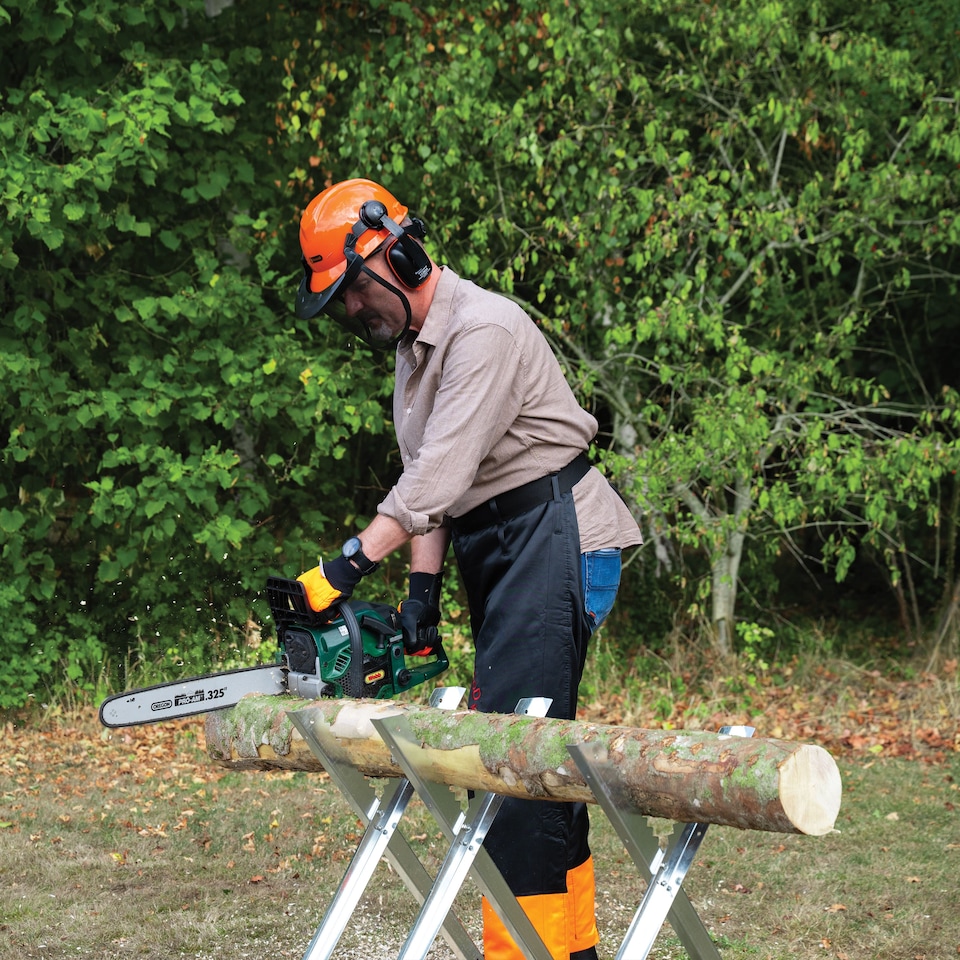 image 1 of Webb Classic 45.2cc 40cm Petrol Chainsaw with Oregon Bar & Chain