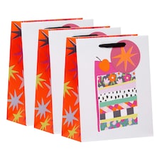 Multipack of 3 Medium Gift Bags | Party Bags for Presents | Birthdays | For Her/Friend | Cake Design Pink