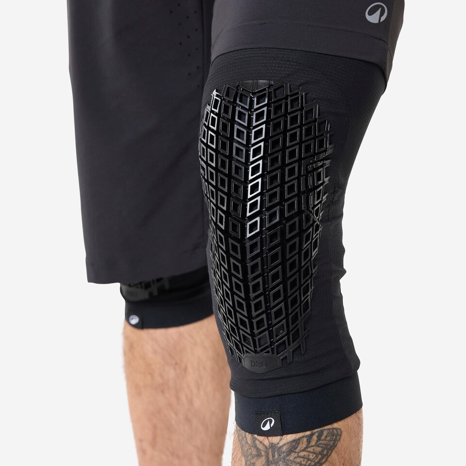 image 1 of Decathlon All-Mountain and Enduro Light D3O® MTB Knee Pads