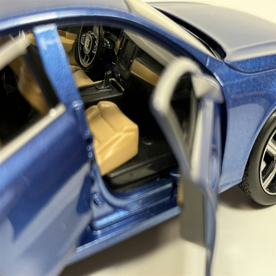 image 1 of Volvo S90 Bursting Blue LHD 1:32 Scale Pull Back & Go Tayumo 32100010