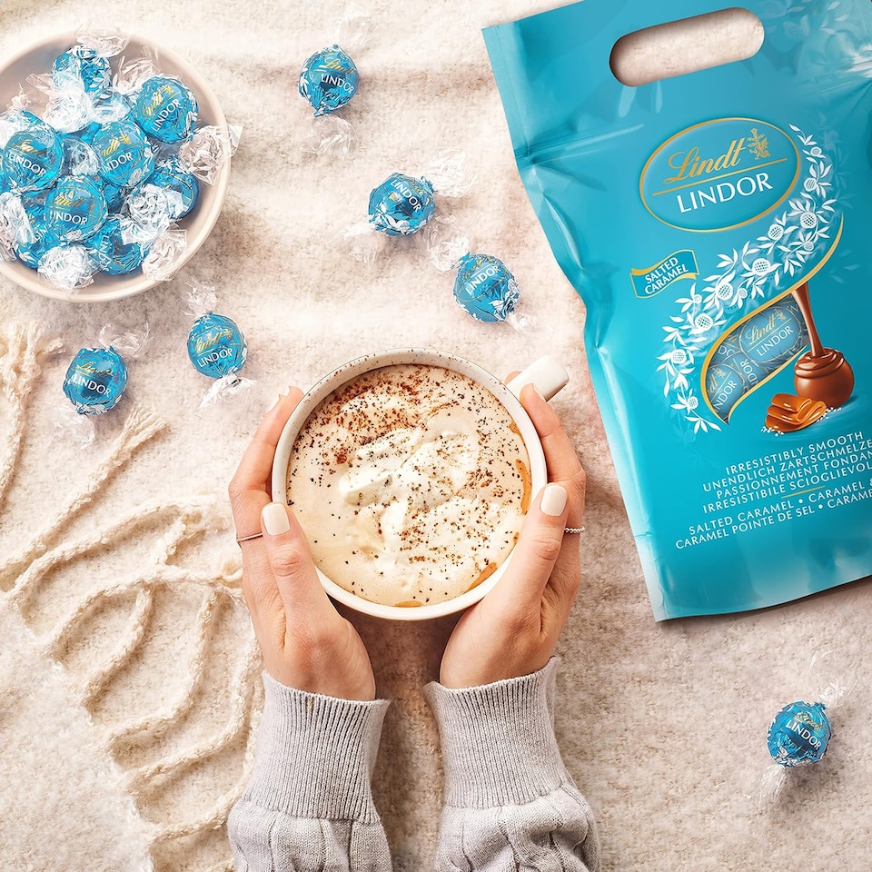 image 1 of Lindt Lindor Salted Caramel Chocolate Truffles – 1kg Bag (Approx. 80 Balls) – Smooth Filling – Christmas, Gift, Birthday, Congratulations, Sharing Treat