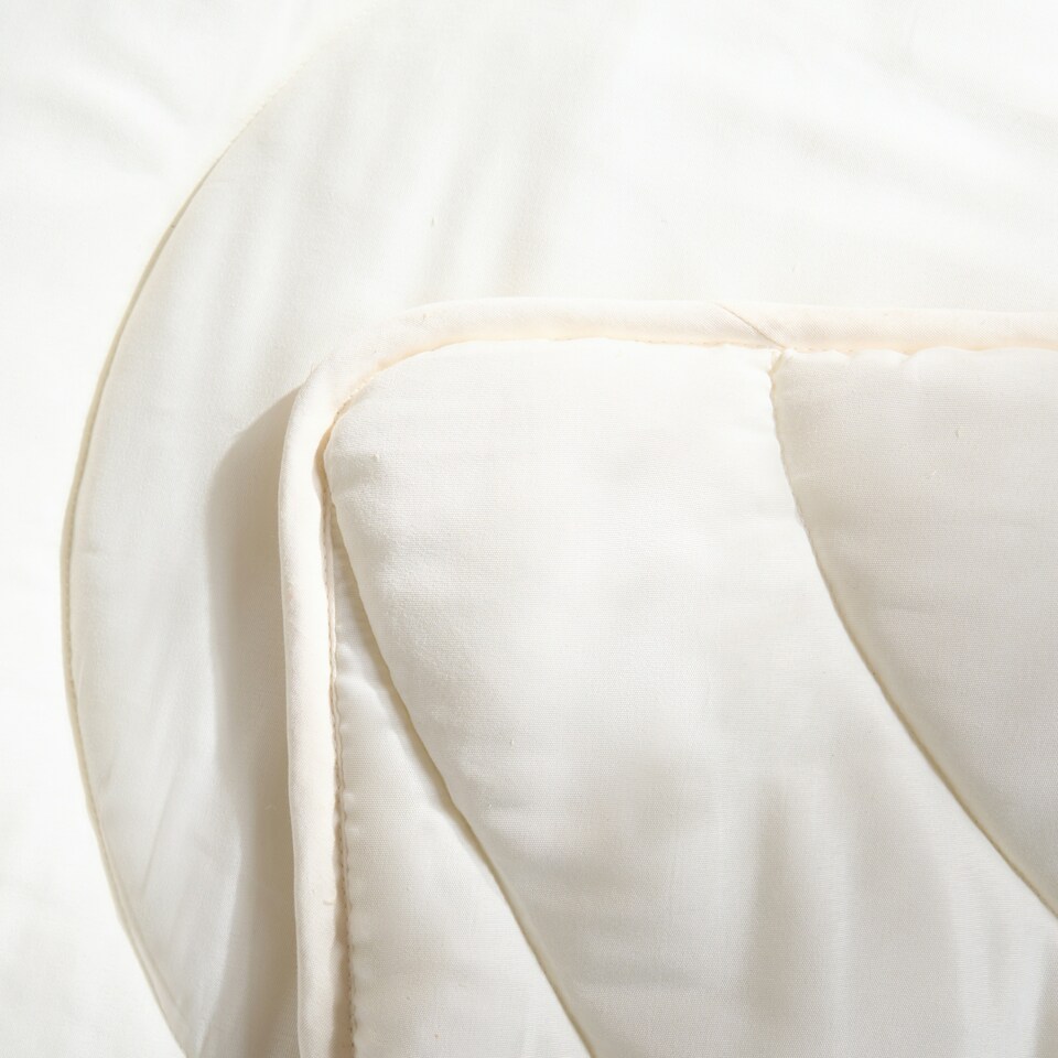image 1 of OHS Quilted Embossed Patterned Soft Plump Coverless 7.5 Tog Washable Duvet Cover and Pillowcase Bedding Set Black | Gaming | Single