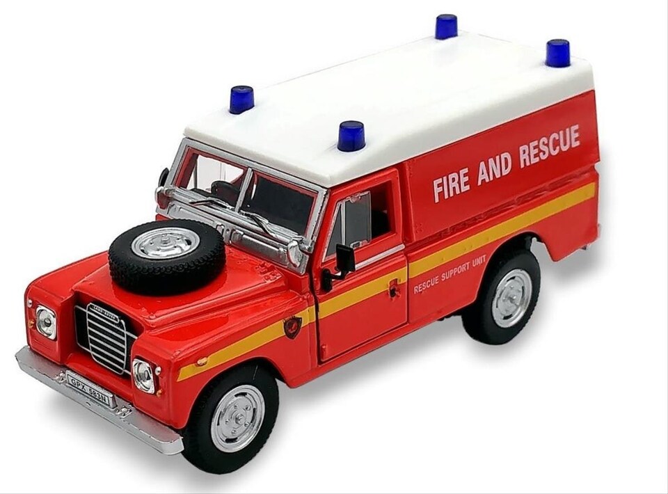 Cararama Land Rover Series III Hard Top Fire & Rescue