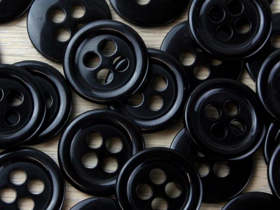 Crendon Black Round Large Hole Buttons for Dressmaking - 22.5mm - per value pack of 35
