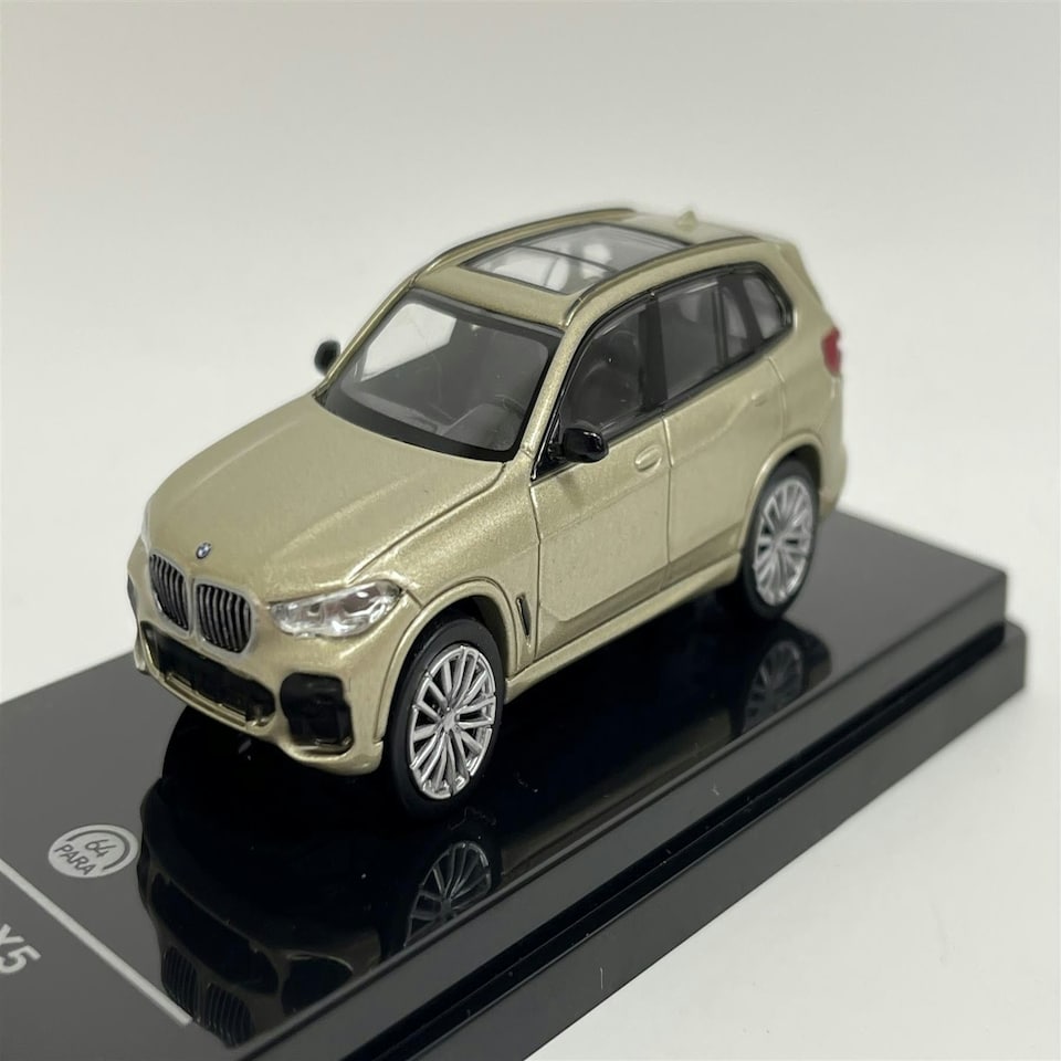 image 1 of 2018 BMW X5 G05 Sunstone Metallic LHD 1:64 Scale Paragon 55187