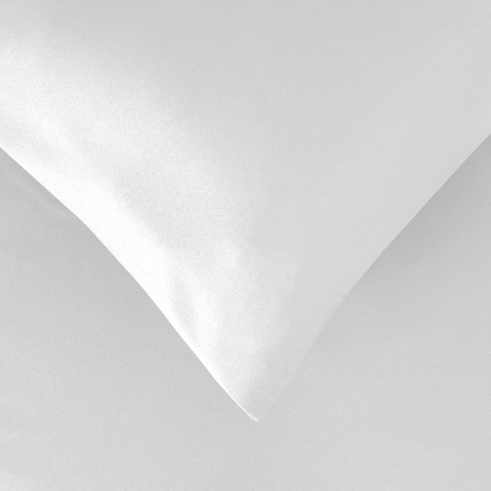 image 1 of OHS Microfibre Plain Soft Duvet Cover and Pillowcase Set, King - White