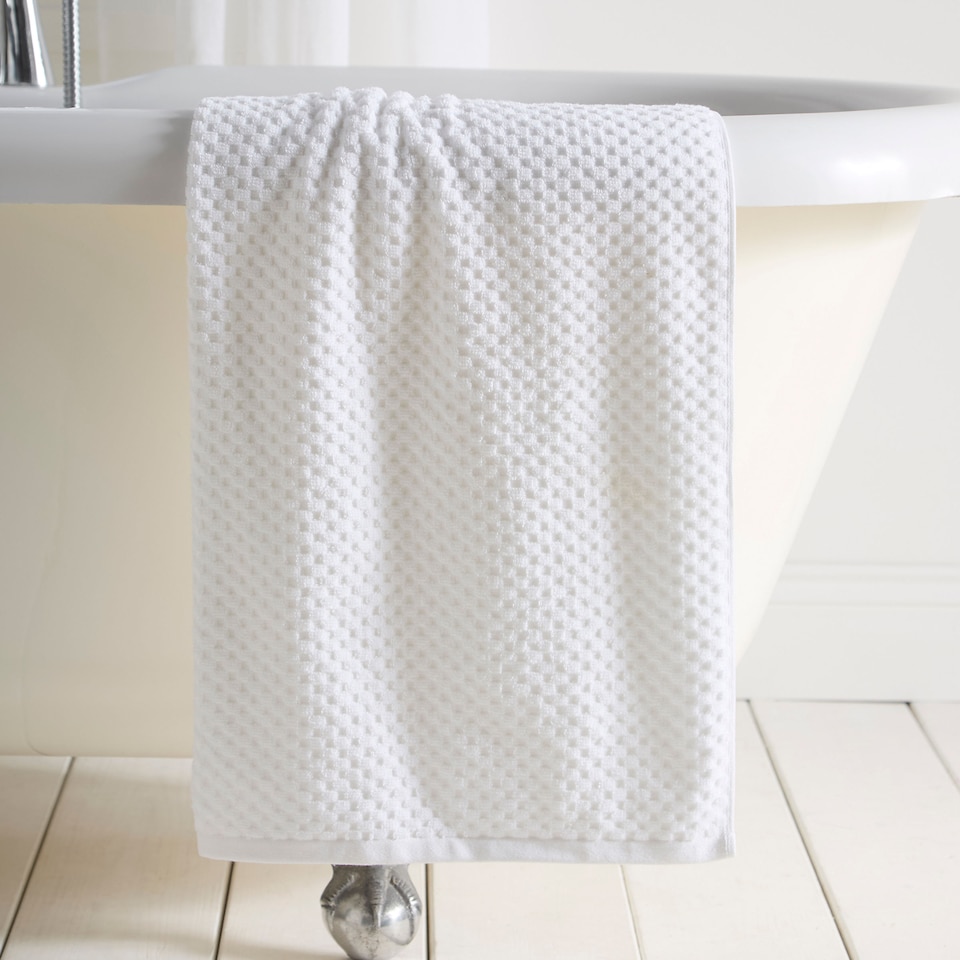 image 1 of D & D Popcorn Check Bath Sheet White