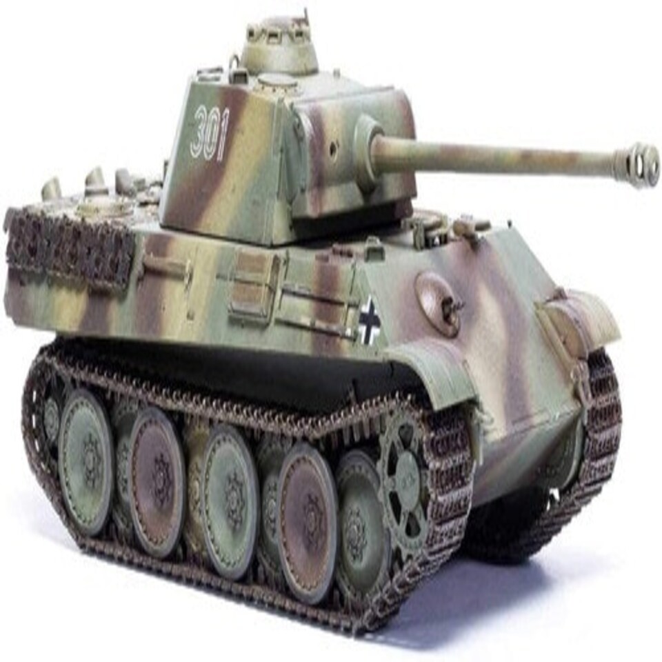 image 1 of Airfix A1352 Panther Ausf G Military Vehicle