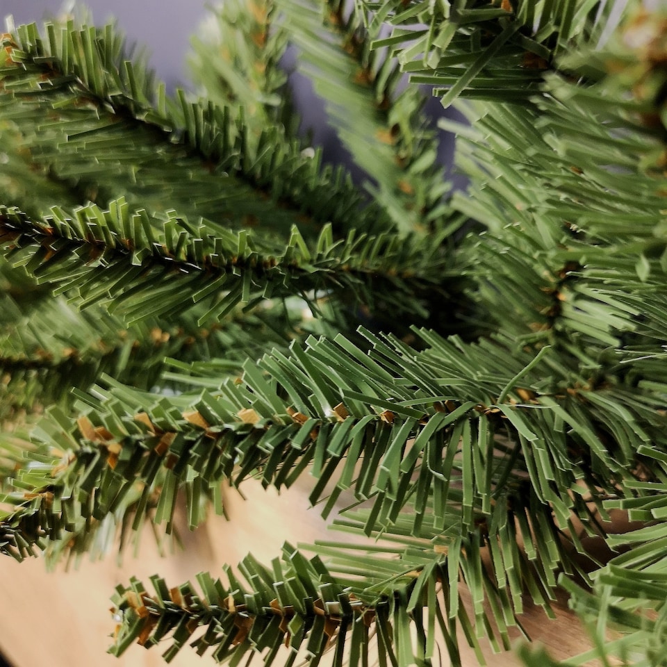 image 1 of 2.7m x 25cm Plain Green Christmas Garland with 200 Bullet Tips